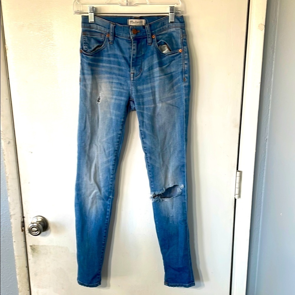 Maxwell high rise skinny  Distressed Jeans